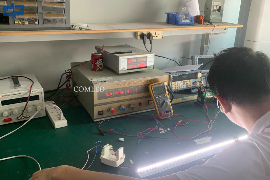 Shenzhen COMLED electronic Technology Co.,ltd ligne de production du fabricant